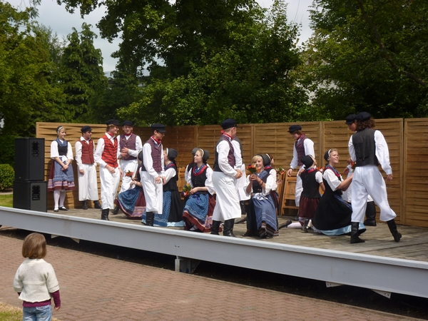 Heimatfest, Wiek
